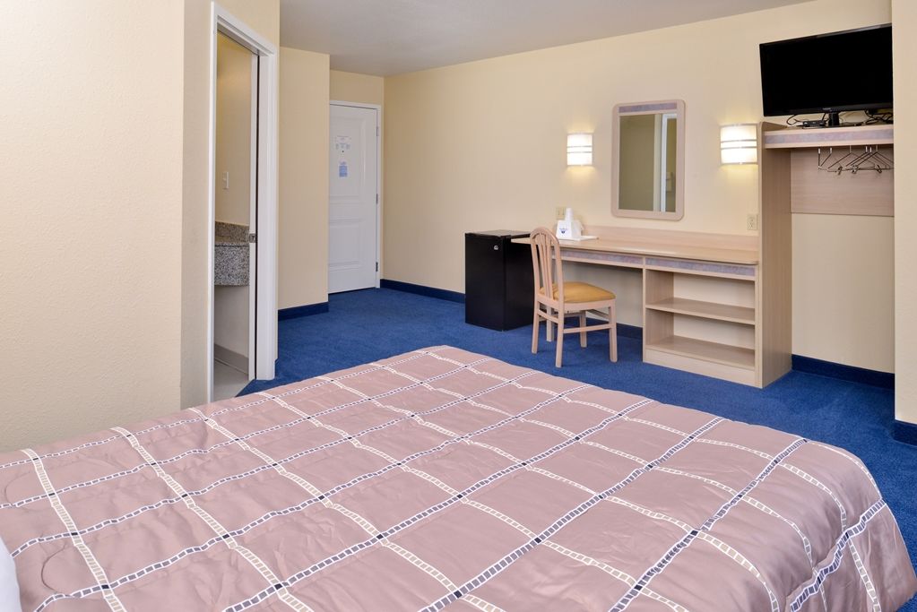 Baymont By Wyndham Kingdom City Pokoj fotografie